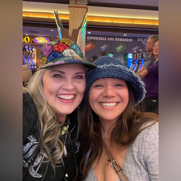 𝑩𝒆𝑯𝒂𝒘𝒂𝒊𝒊 🤙 𝒊𝒔 𝑳𝑰𝑽𝑬 ❤️ 𝑷𝑶𝑺𝑯 𝑺𝑯𝑶𝑾 - BeHawaii is LIVE - Picture 6 of 17